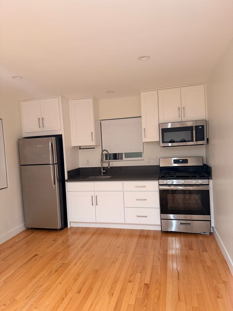 2 Bedroom 1 Bathroom in the heart of Santa Ana property image