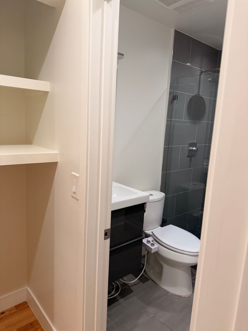 2 Bedroom 1 Bathroom in the heart of Santa Ana property image