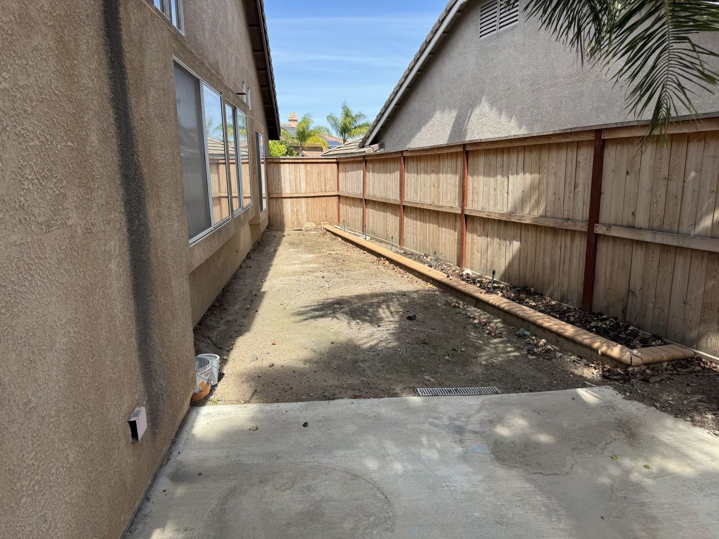 3 bed 2 bath Single story house in South Corona for lease property image