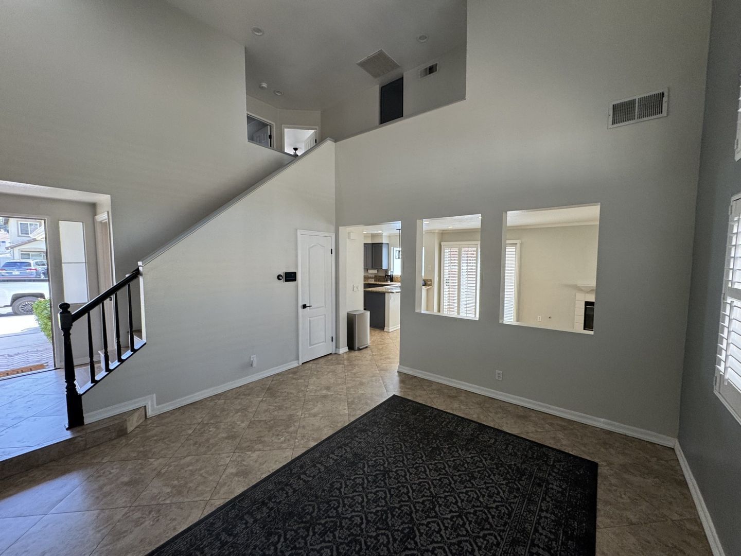 Beautiful 3 bed 2.5 bath Corona home in gated community for lease property image