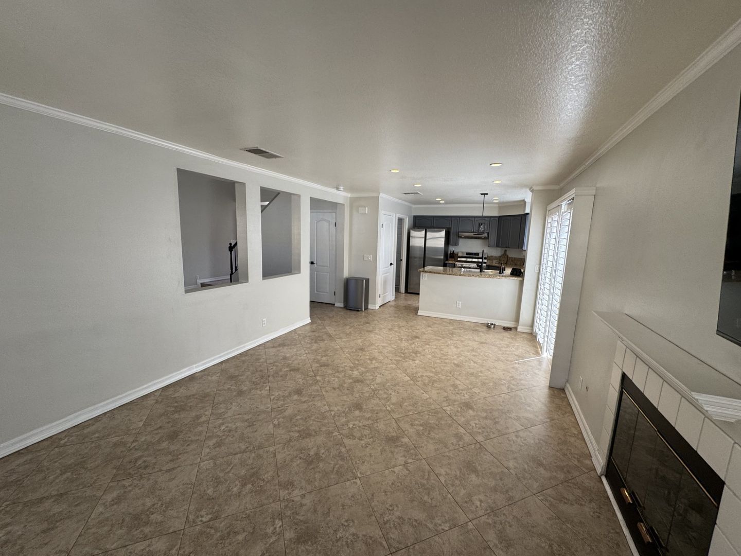 Beautiful 3 bed 2.5 bath Corona home in gated community for lease property image