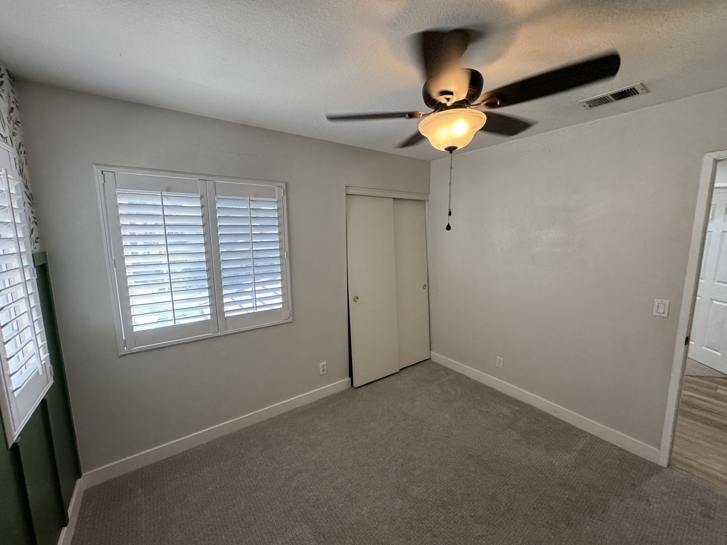 Beautiful 3 bed 2.5 bath Corona home in gated community for lease property image