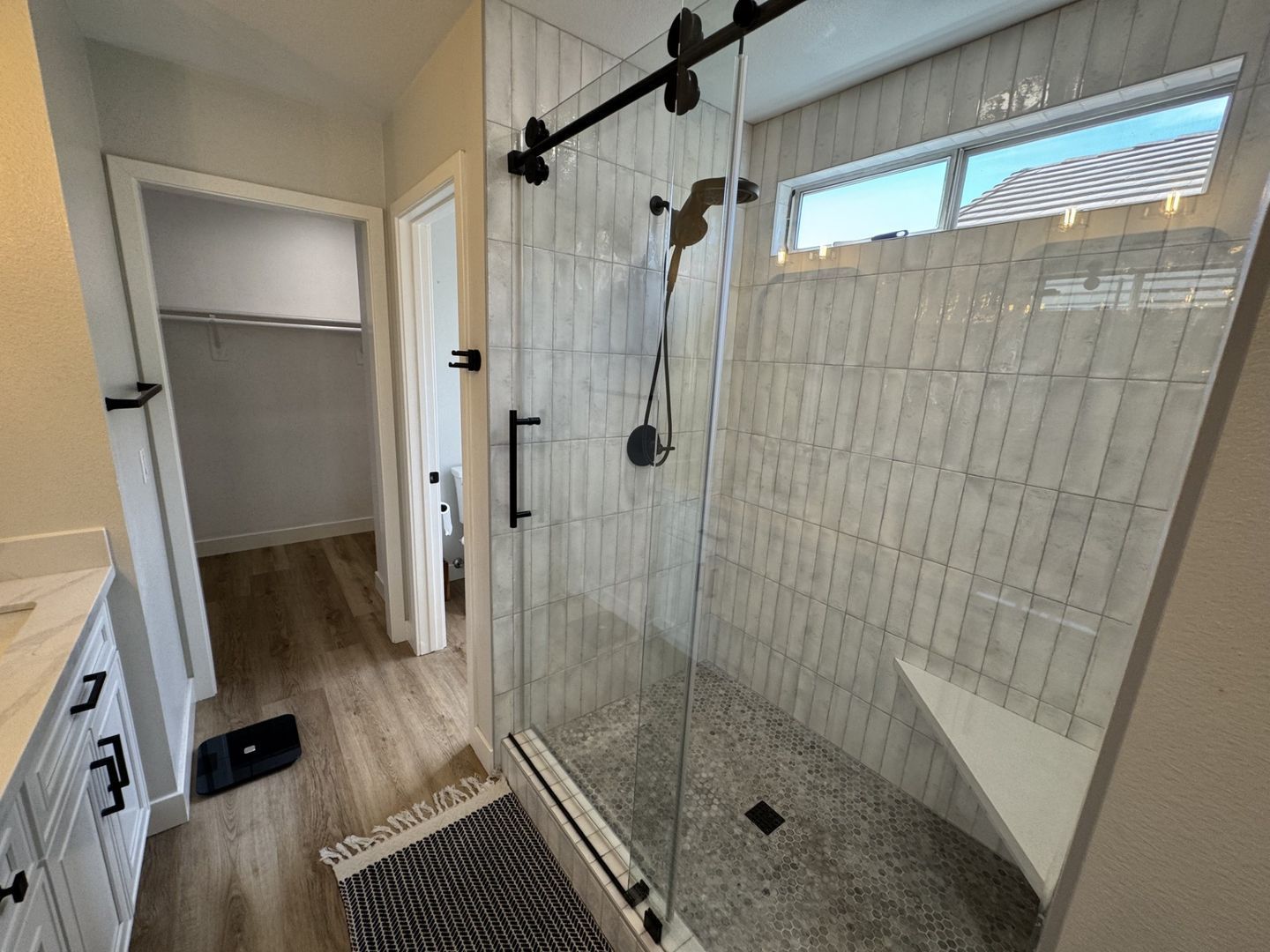 Beautiful 3 bed 2.5 bath Corona home in gated community for lease property image