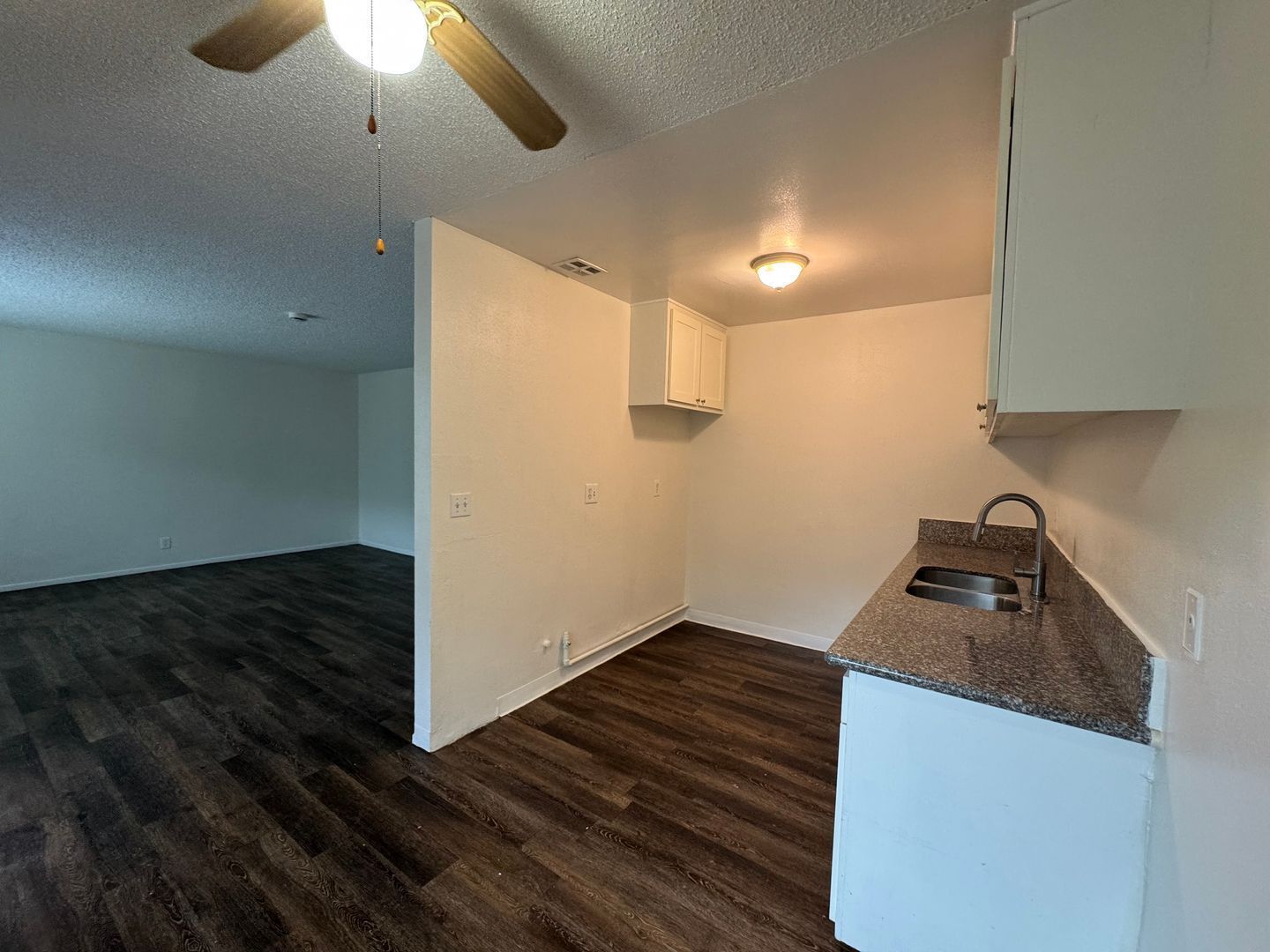 2 Bedroom apartment in North Long Beach property image