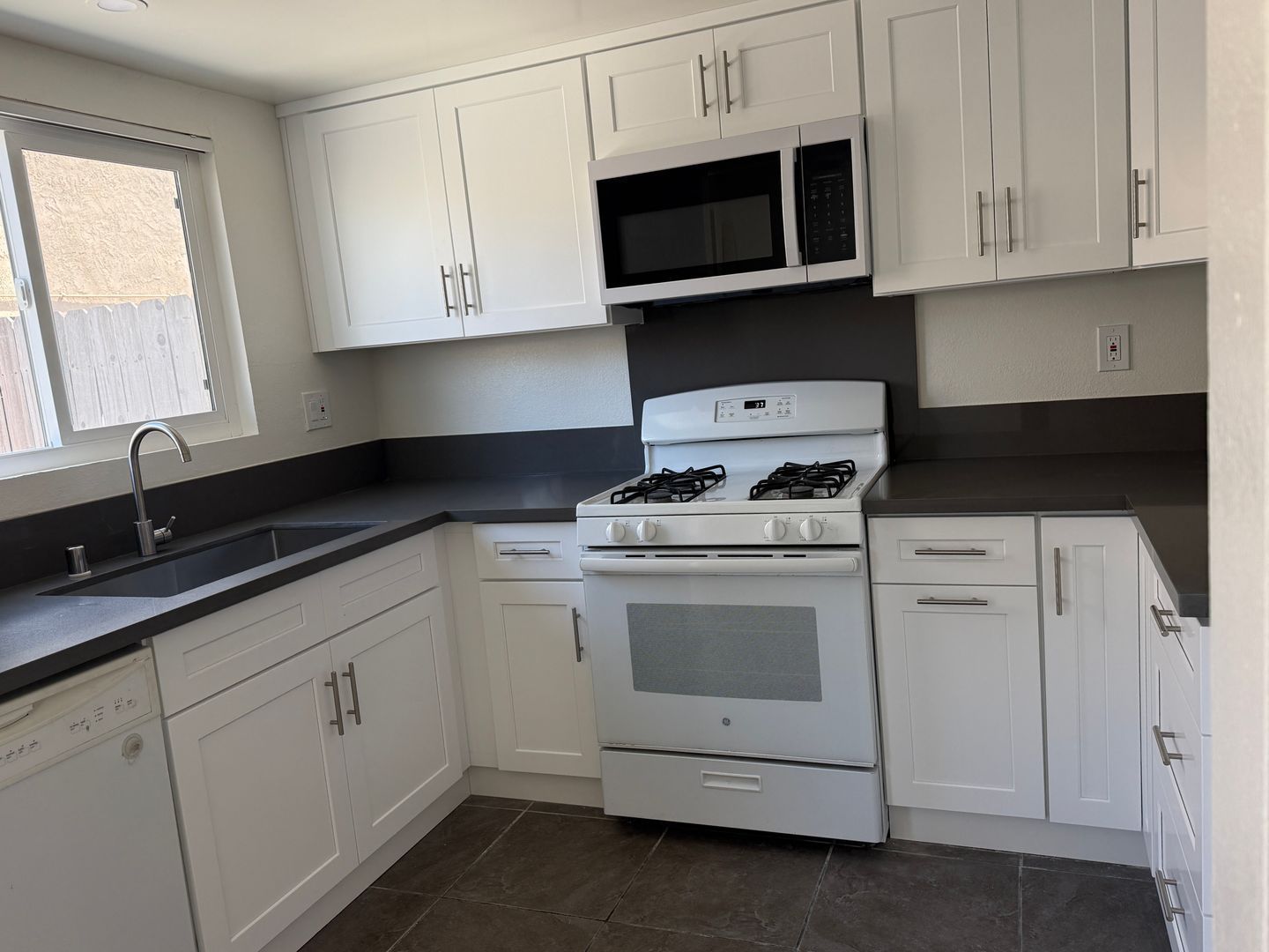 Just renovated!  Bike to the beach! property image