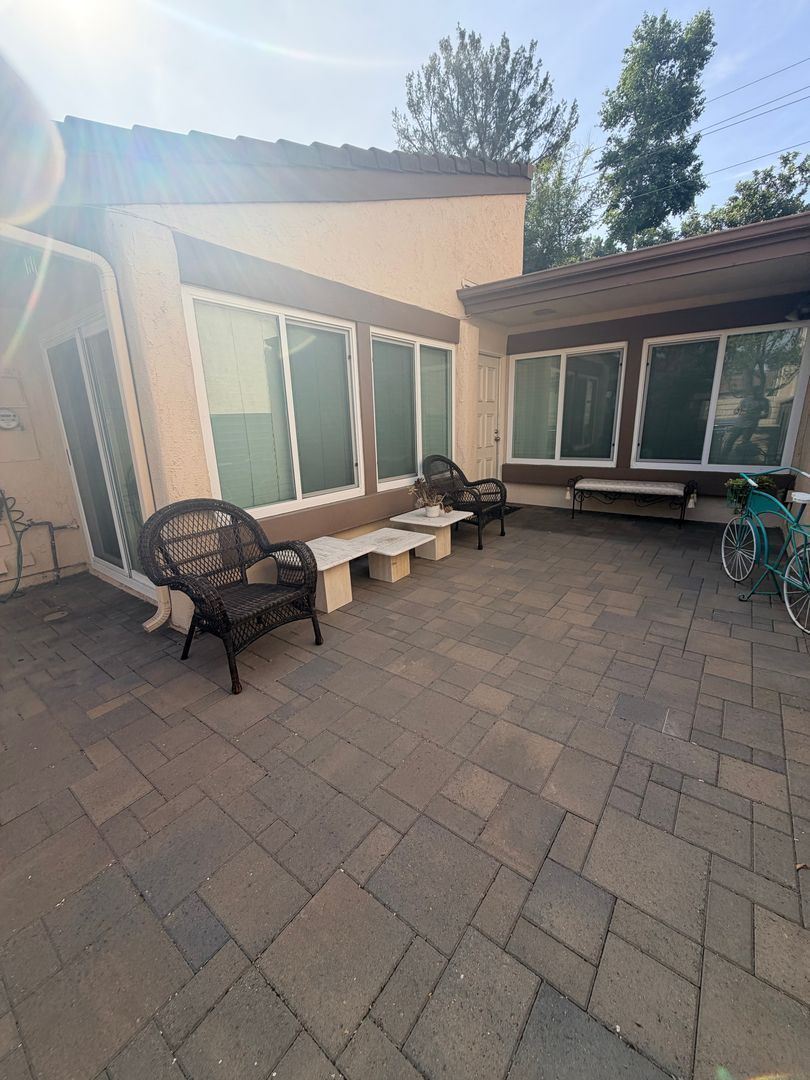 2 bed / 2 bath in Anaheim Hills! property image