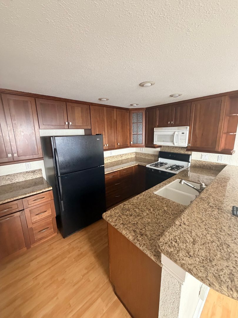 2 bed / 2 bath in Anaheim Hills! property image