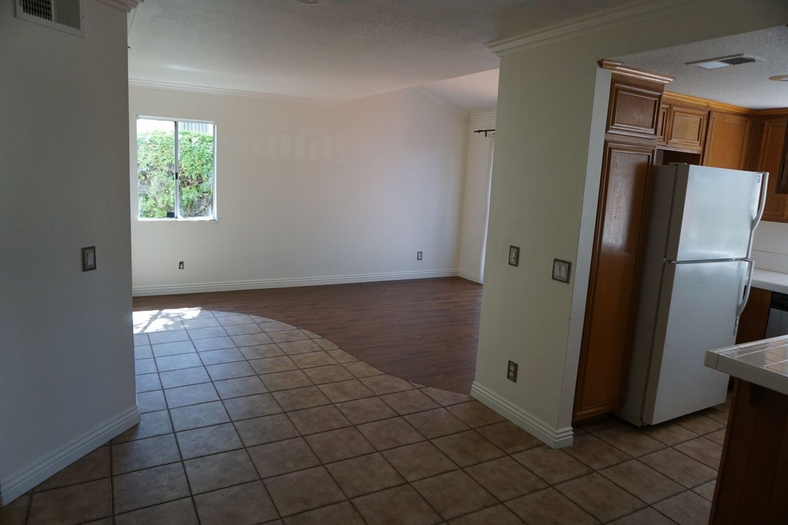 3 bed 2.5 bath Corona home with 2 car garage for Lease property image