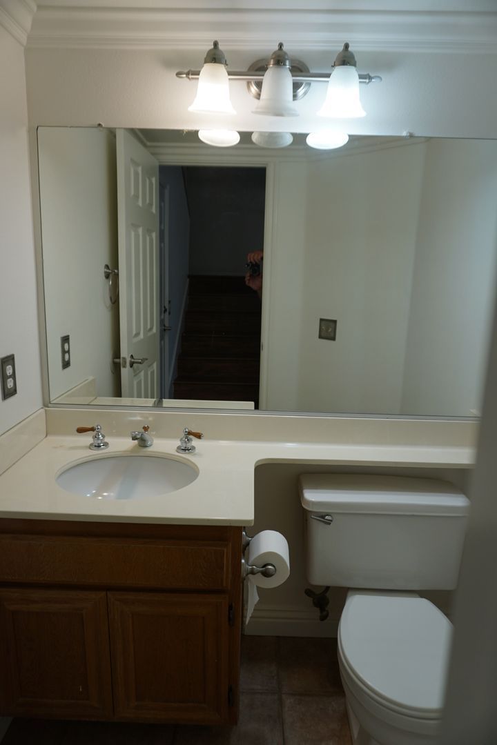 3 bed 2.5 bath Corona home with 2 car garage for Lease property image