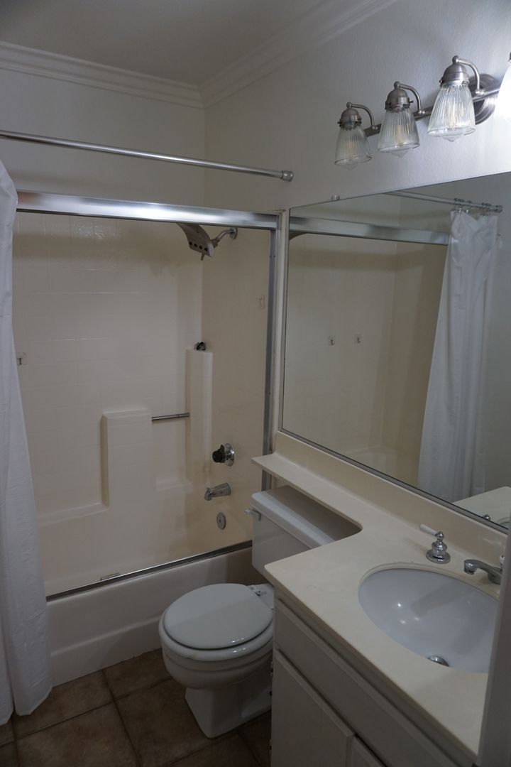 3 bed 2.5 bath Corona home with 2 car garage for Lease property image