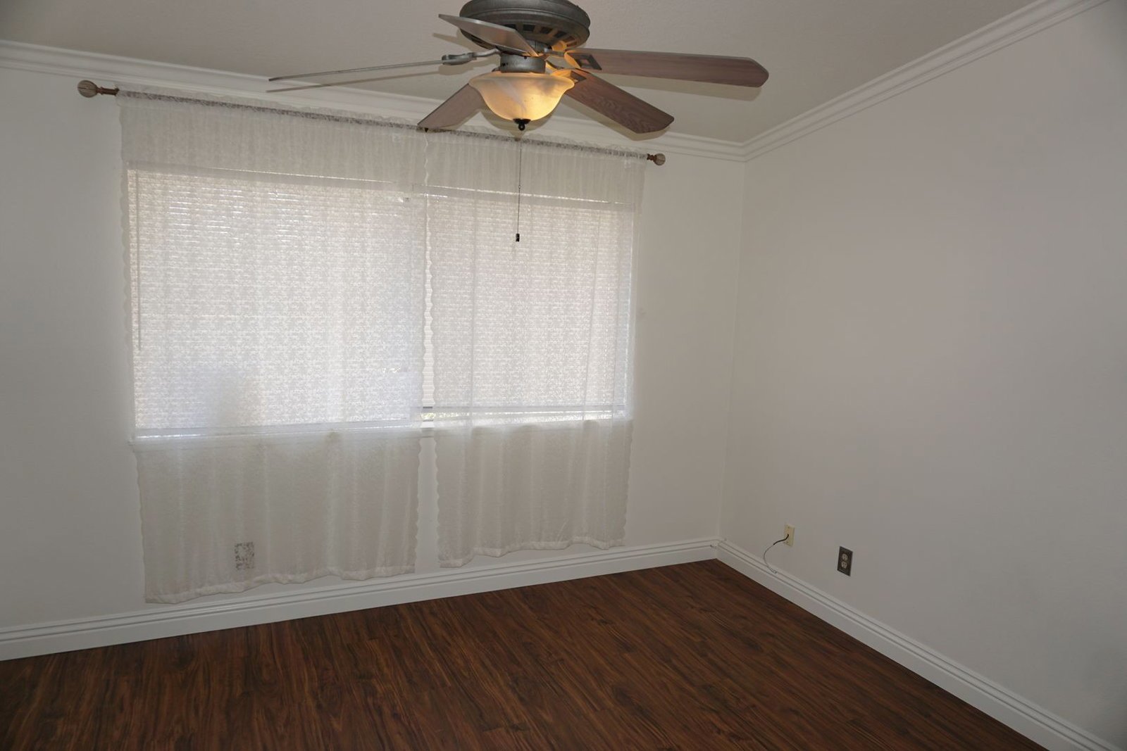 3 bed 2.5 bath Corona home with 2 car garage for Lease property image