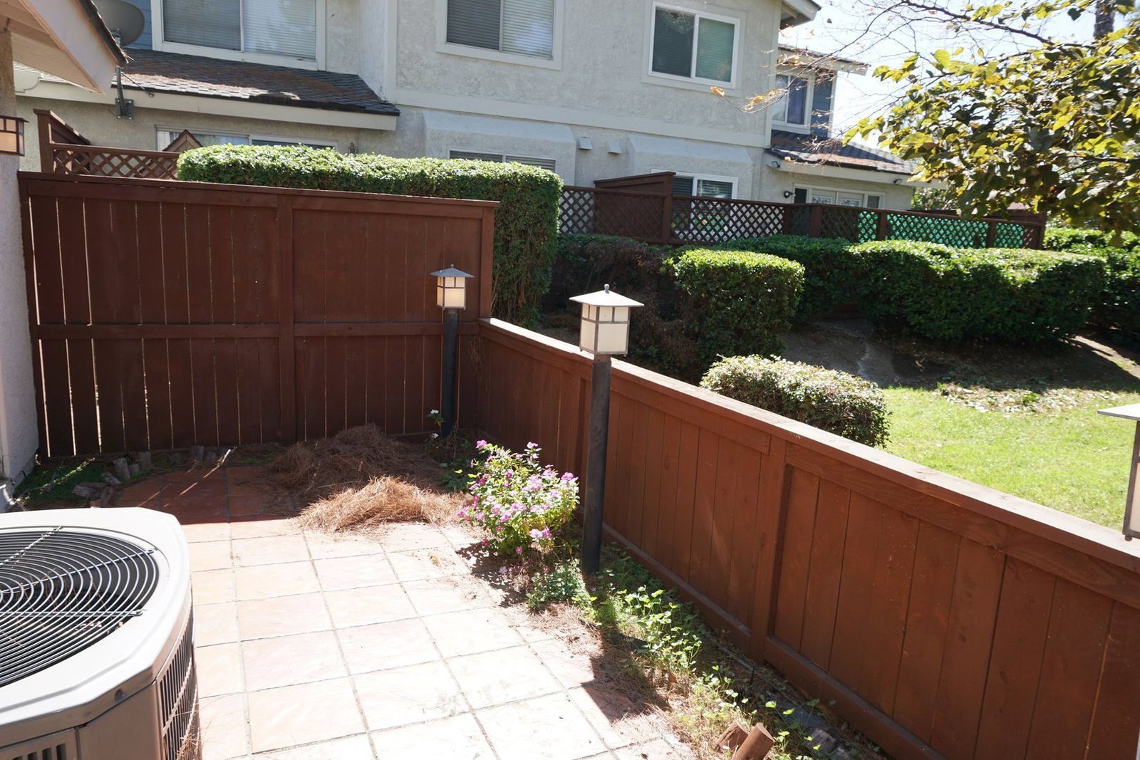 3 bed 2.5 bath Corona home with 2 car garage for Lease property image