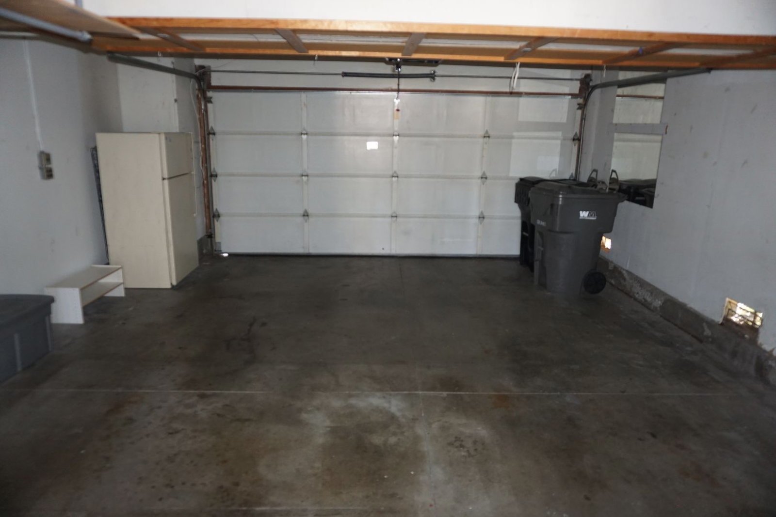 3 bed 2.5 bath Corona home with 2 car garage for Lease property image