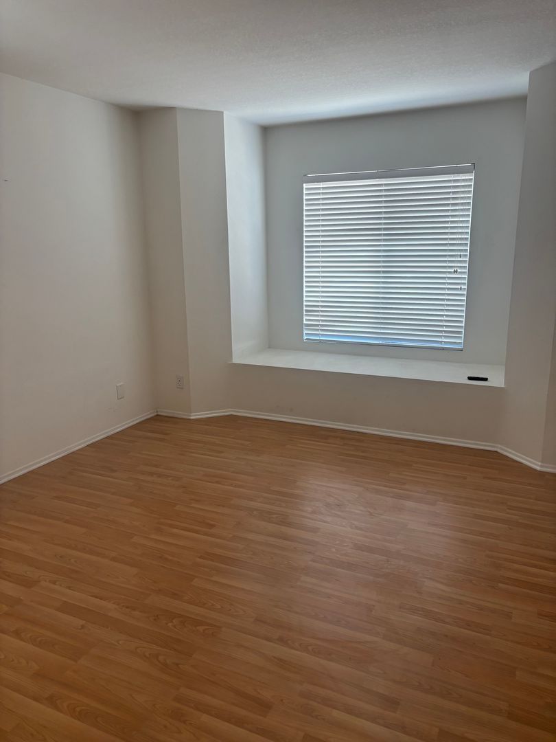 4-BedroomSpacious Home property image
