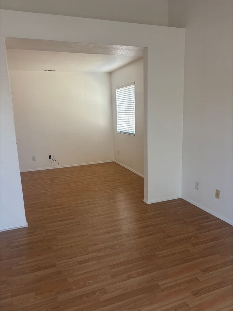 4-BedroomSpacious Home property image