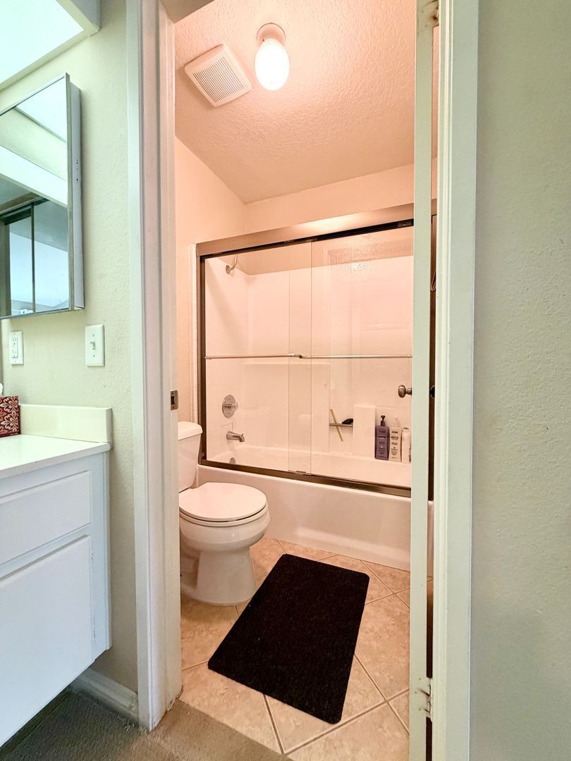 Spacious 1 Bedroom 1 Bath property image