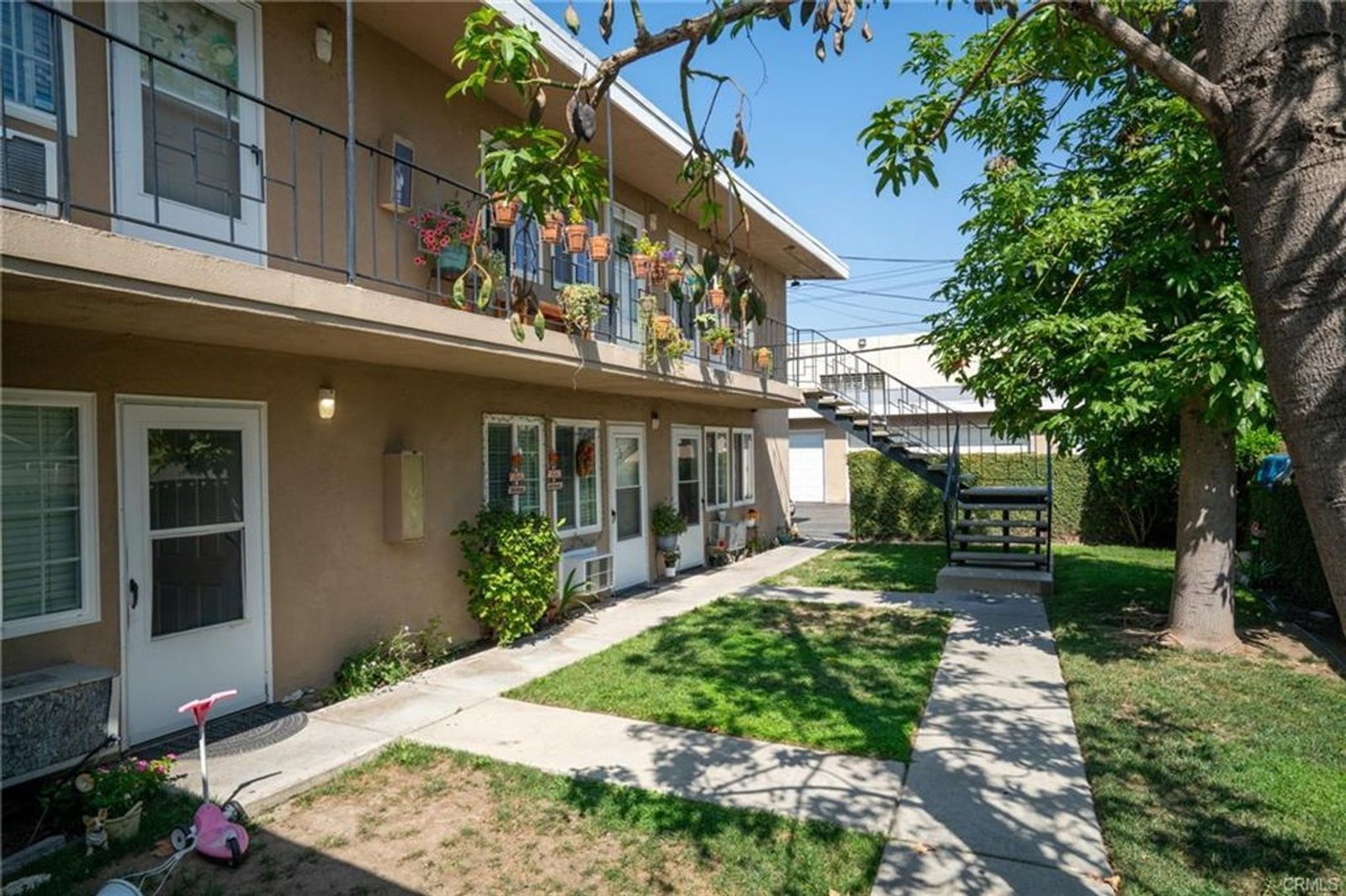 Upgraded upstairs 1 bed / 1 bath with Detached garage! property image