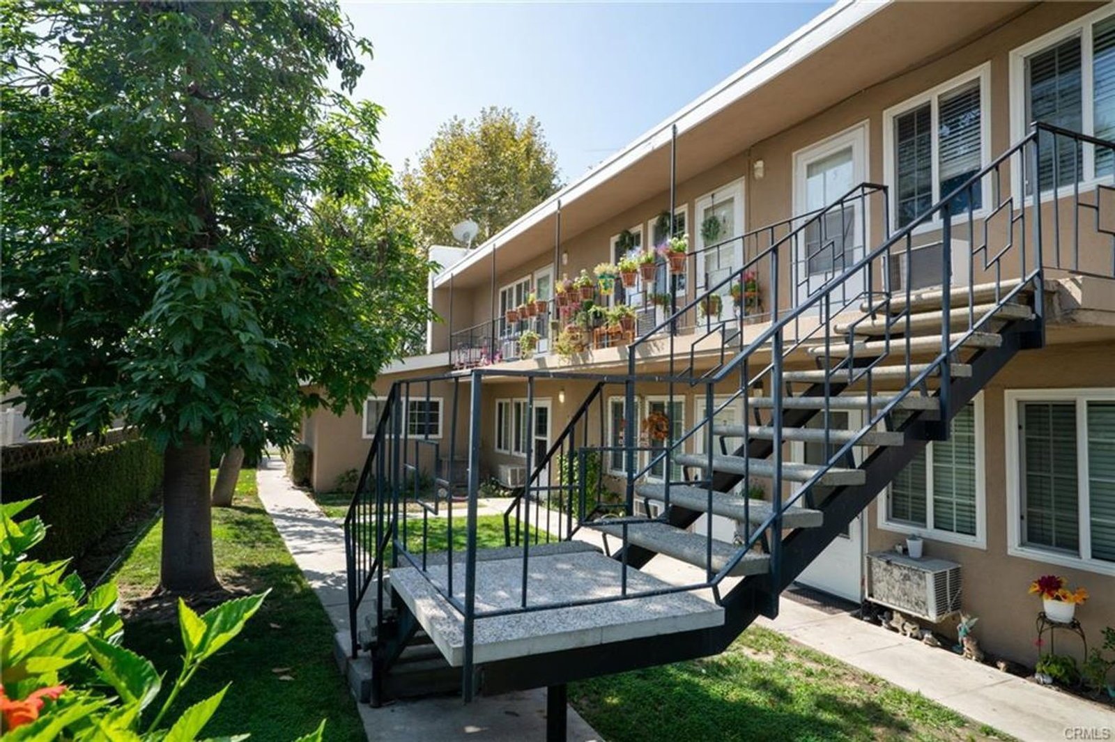 Upgraded upstairs 1 bed / 1 bath with Detached garage! property image
