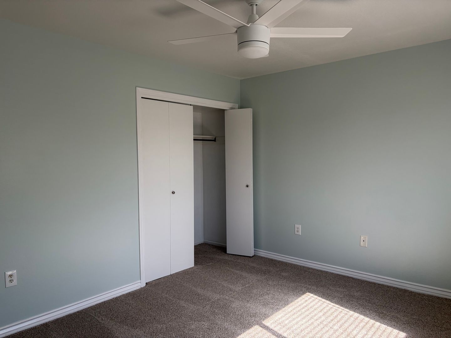 55+ Community! Turnkey Home Awaits You! property image