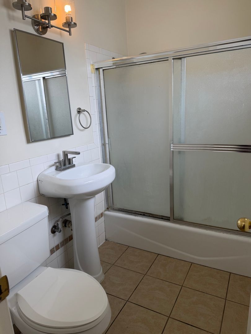 Upgraded upstairs 1 bed / 1 bath with Detached garage! property image