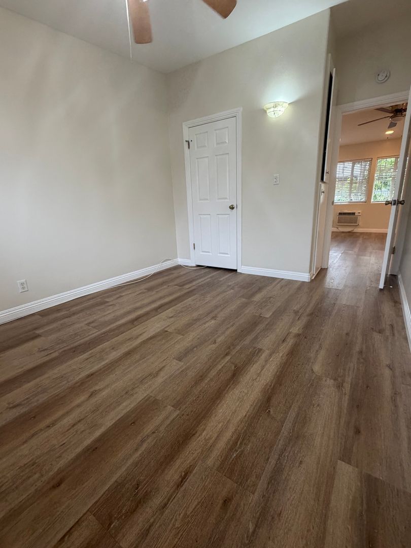 Upgraded upstairs 1 bed / 1 bath with Detached garage! property image