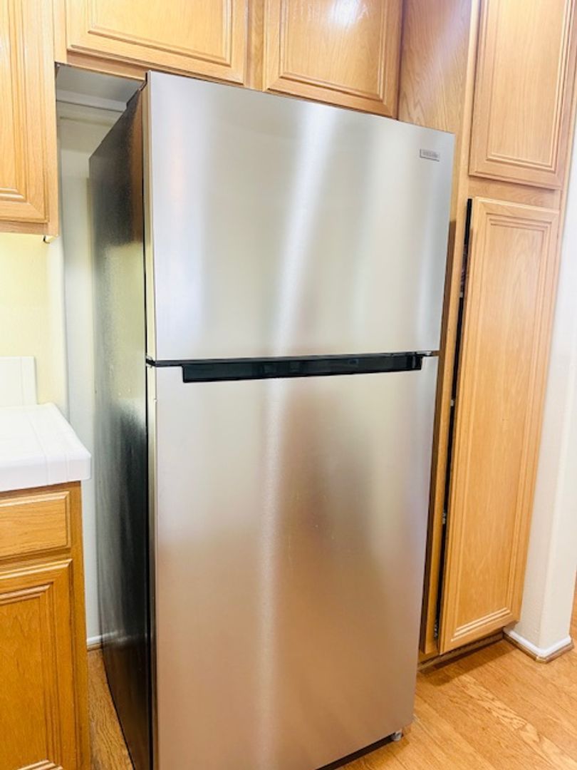 2 Beds 1 Bath Property in Irvine property image