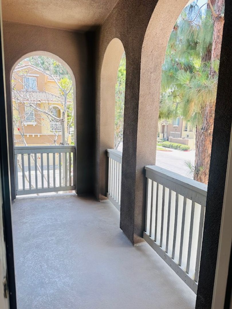 2 Beds 1 Bath Property in Irvine property image