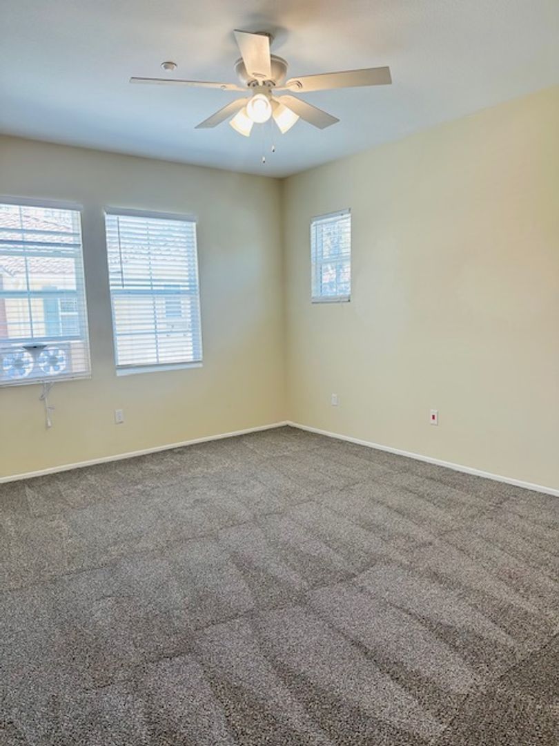 2 Beds 1 Bath Property in Irvine property image