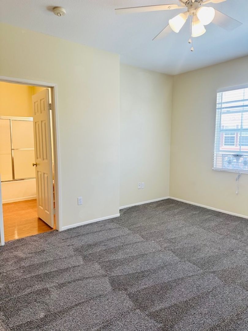 2 Beds 1 Bath Property in Irvine property image