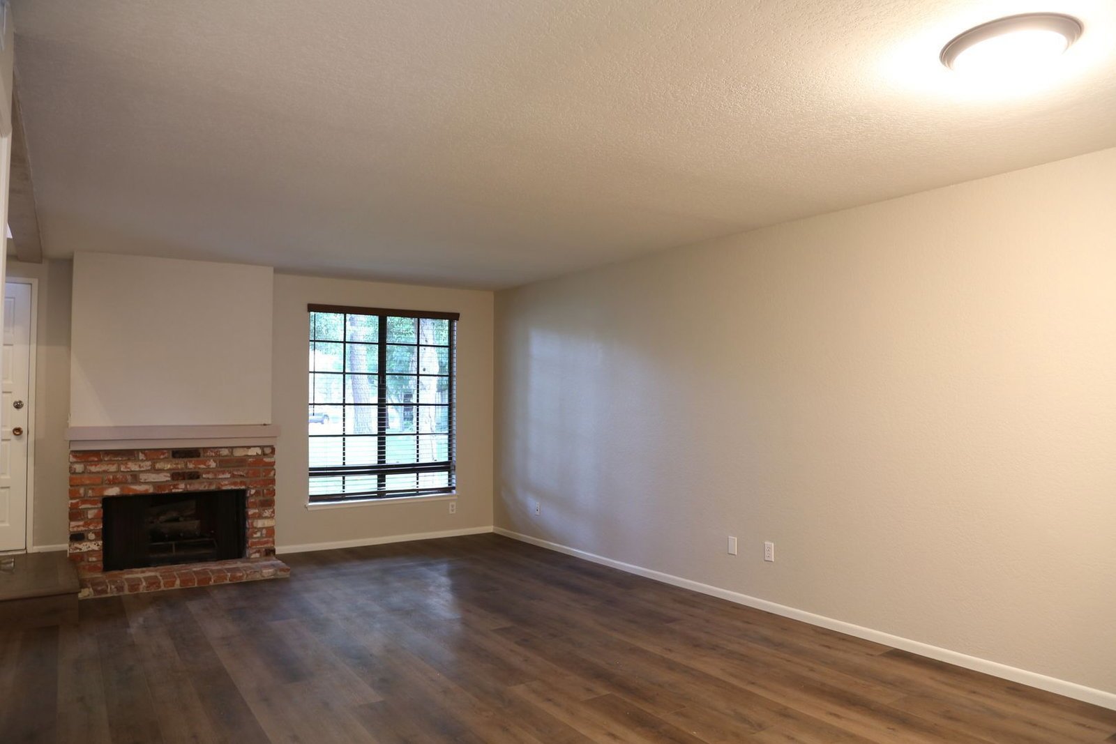 San Dimas Townhouse in Park-Like Setting property image