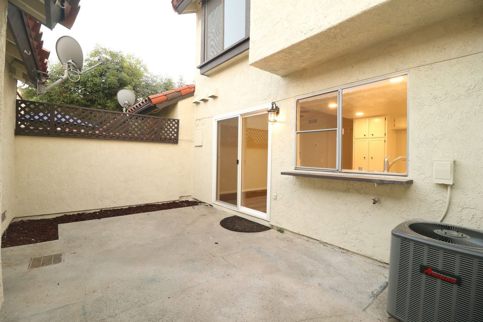San Dimas Townhouse in Park-Like Setting property image