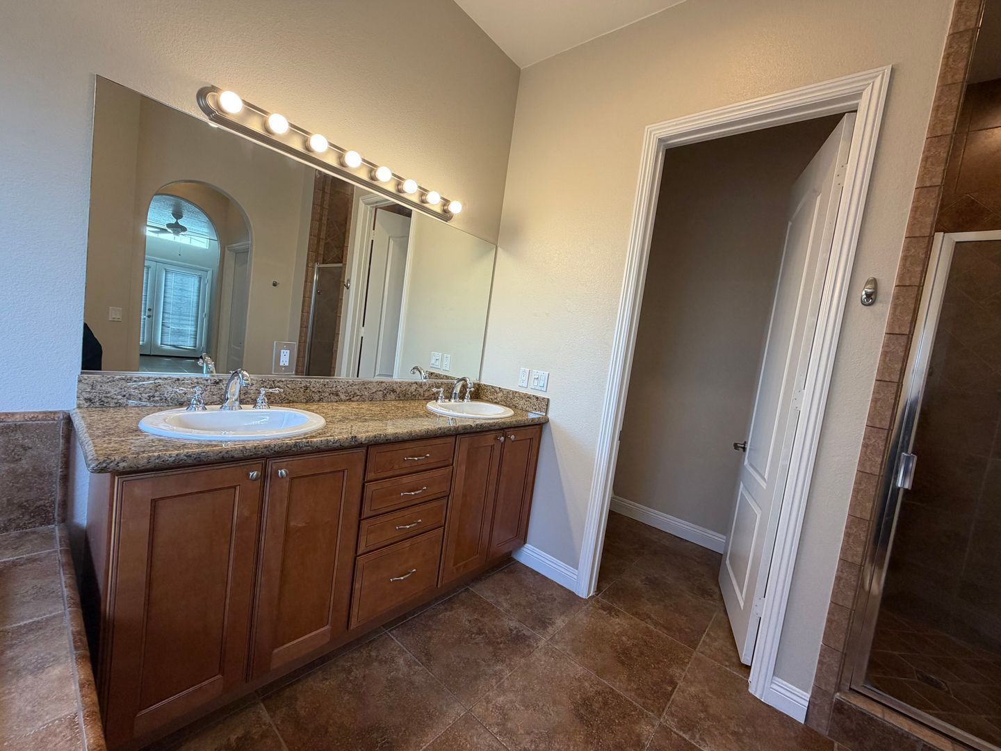 Large Single Story Cul de Sac Home AVAILABLE! property image