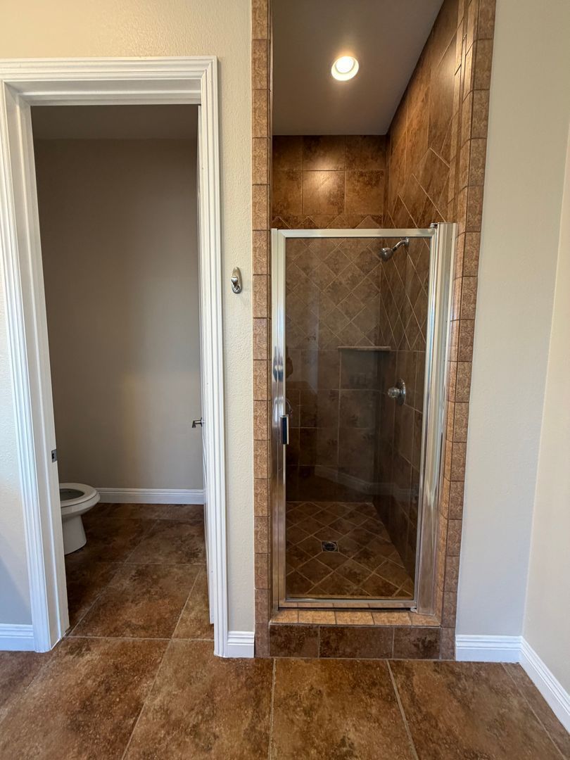 Large Single Story Cul de Sac Home AVAILABLE! property image