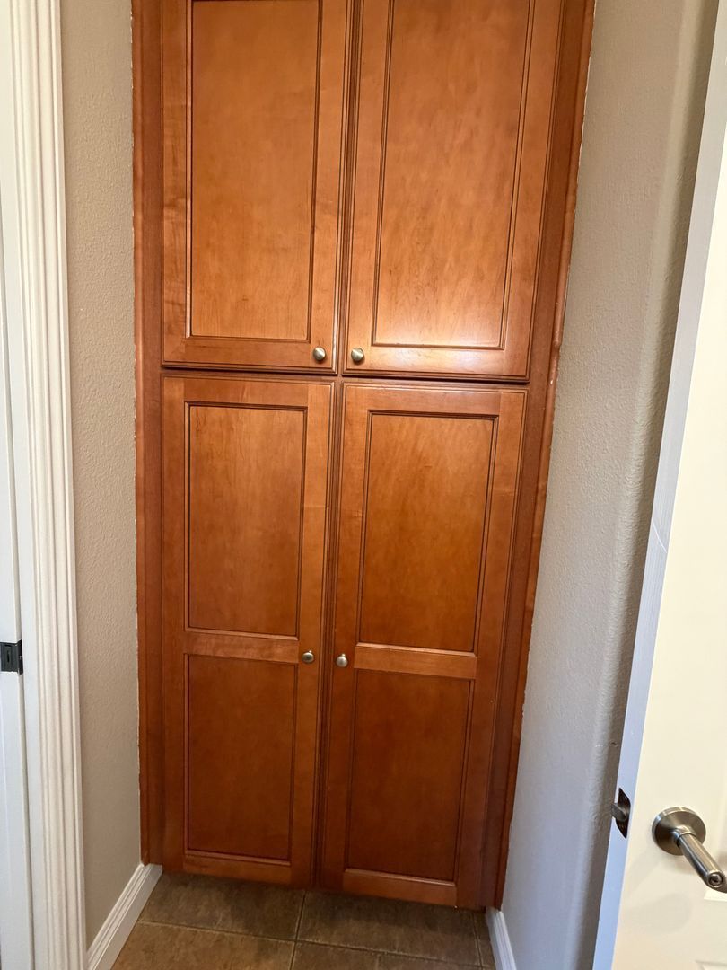 Large Single Story Cul de Sac Home AVAILABLE! property image