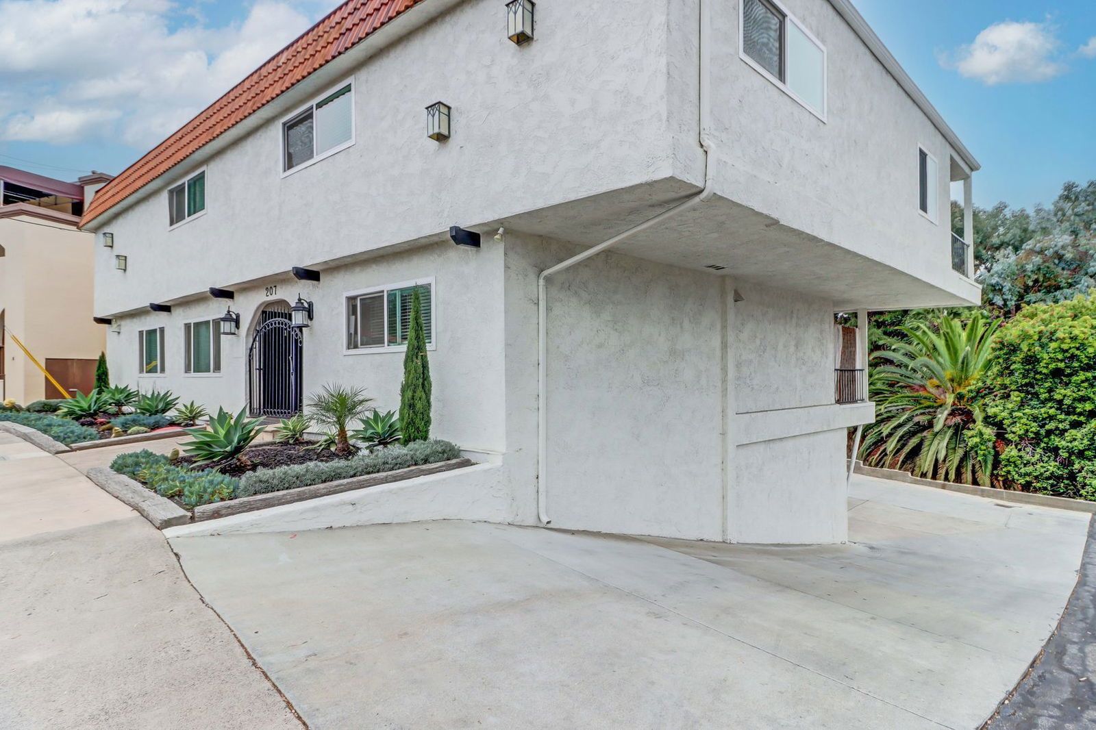 Walk to the Beach from This Updated Two-Bedroom San Clemente Apartment property image