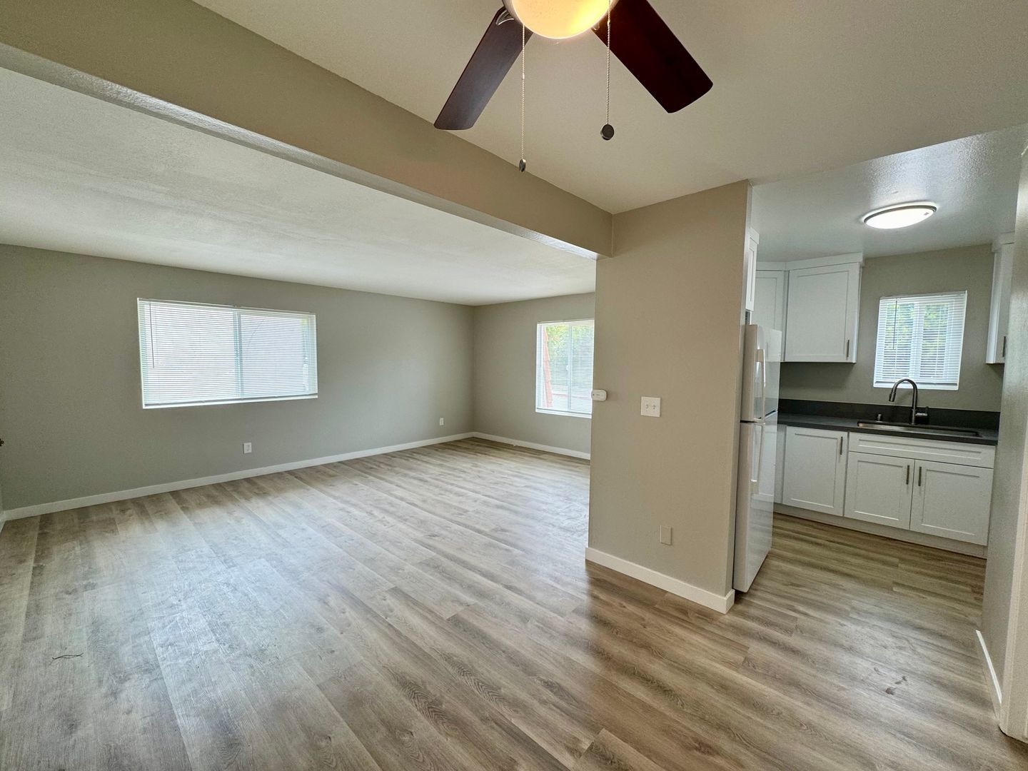 2bd / 1 ba available today in Huntington Beach! property image