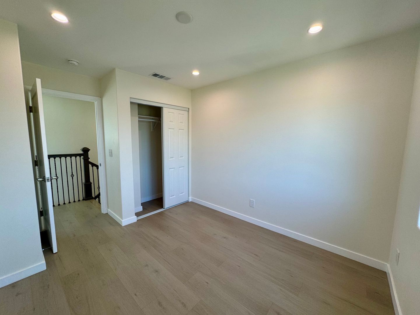 Brand new 2 bedroom 2 Bath unit in DeForest, North Long Beach property image
