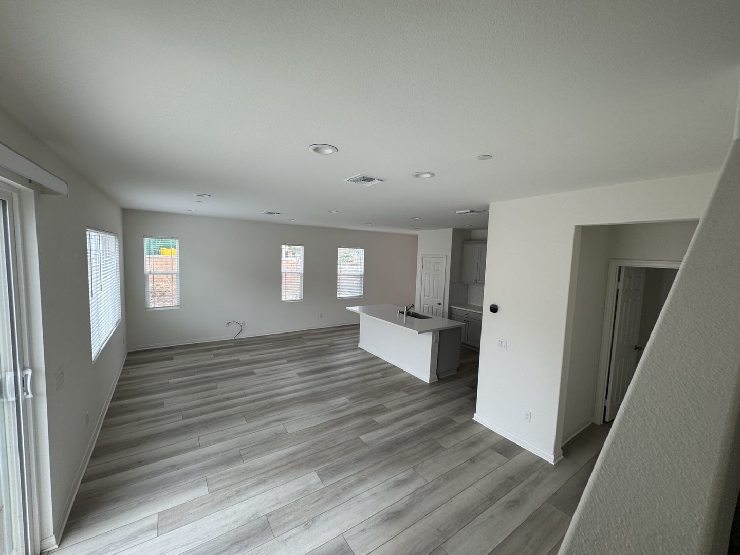 Newer 3 bedroom, 2.5 bath House in Riversides Spring Mountain Ranch for Lease property image