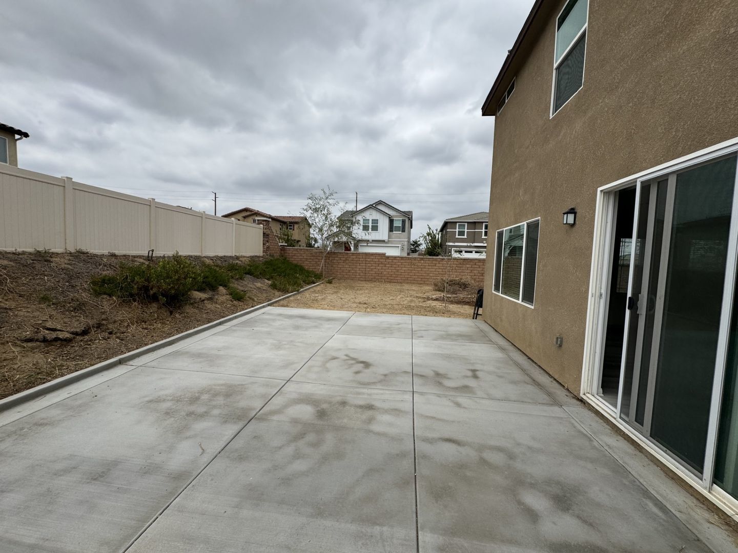 Newer 3 bedroom, 2.5 bath House in Riversides Spring Mountain Ranch for Lease property image