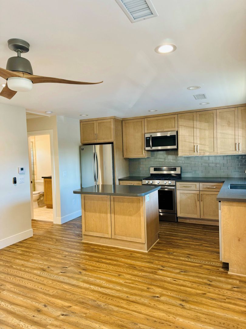 1 bed 1 bath upstairs unit property image