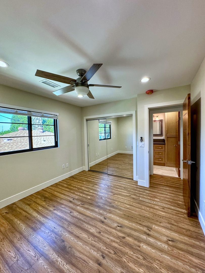1 bed 1 bath upstairs unit property image