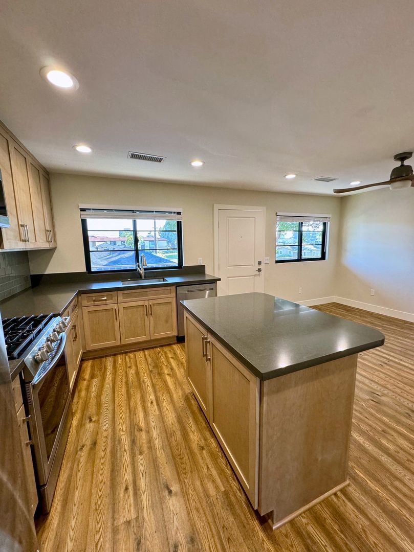 1 bed 1 bath upstairs unit property image