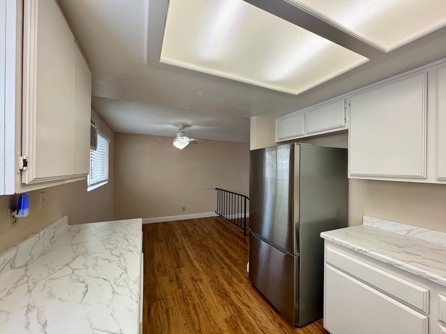 2 Bedroom 1.5 bath Townhouse Style unit for Lease in Los Alamitos property image