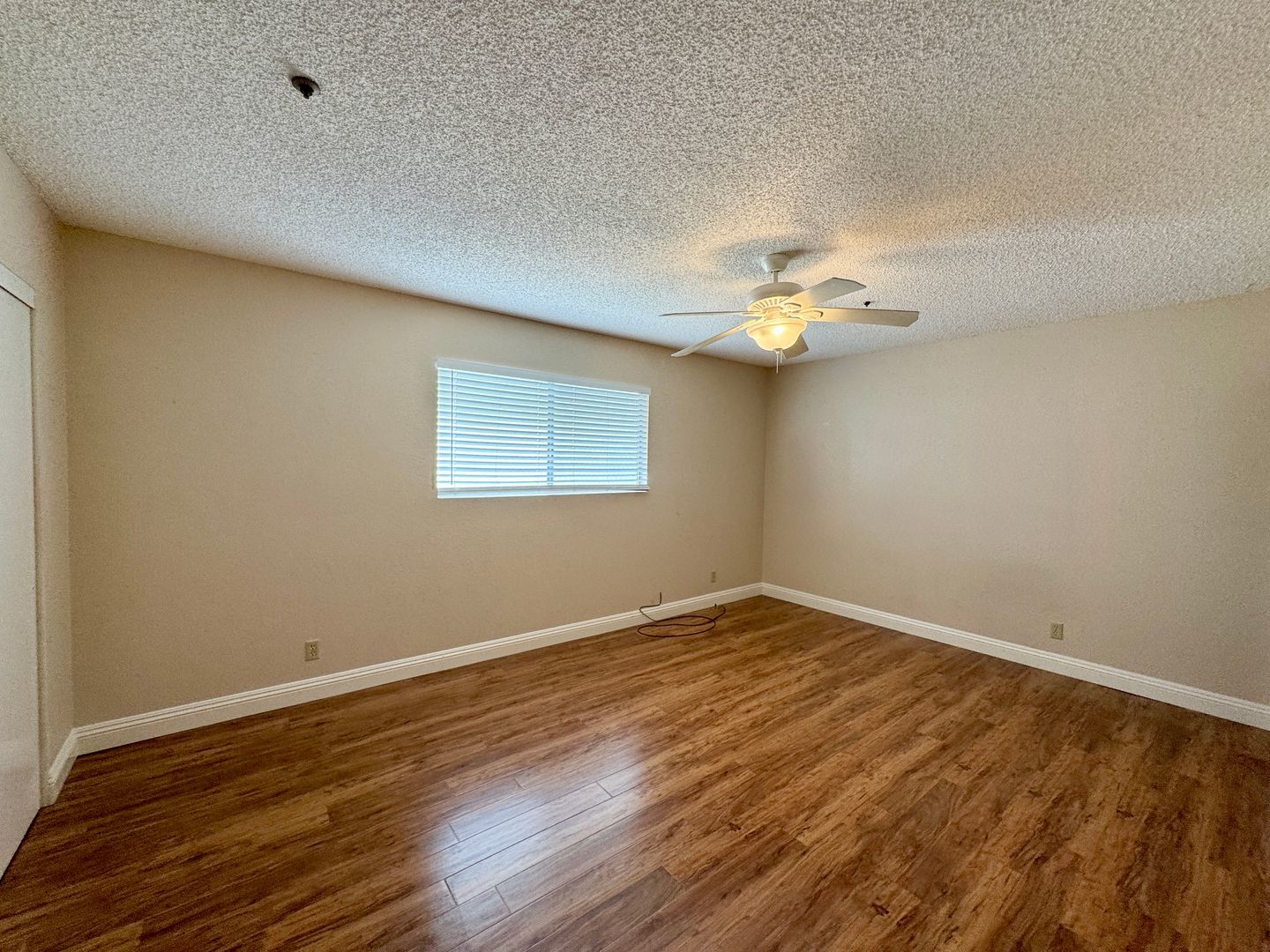 2 Bedroom 1.5 bath Townhouse Style unit for Lease in Los Alamitos property image