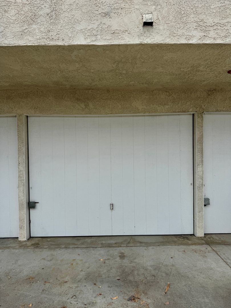 2 Bedroom 1.5 bath Townhouse Style unit for Lease in Los Alamitos property image