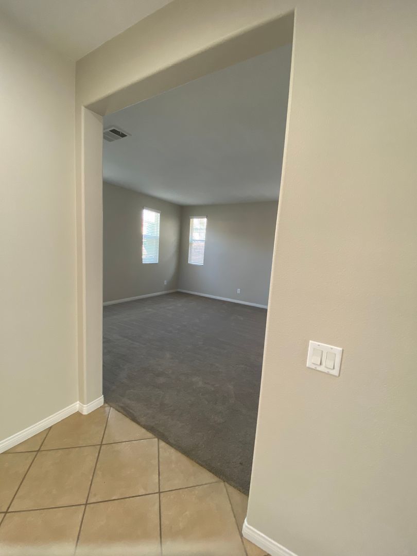 Beautiful 5 Bedroom Home in Murrieta Available! property image