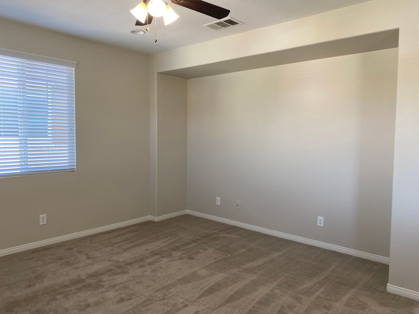 Beautiful 5 Bedroom Home in Murrieta Available! property image