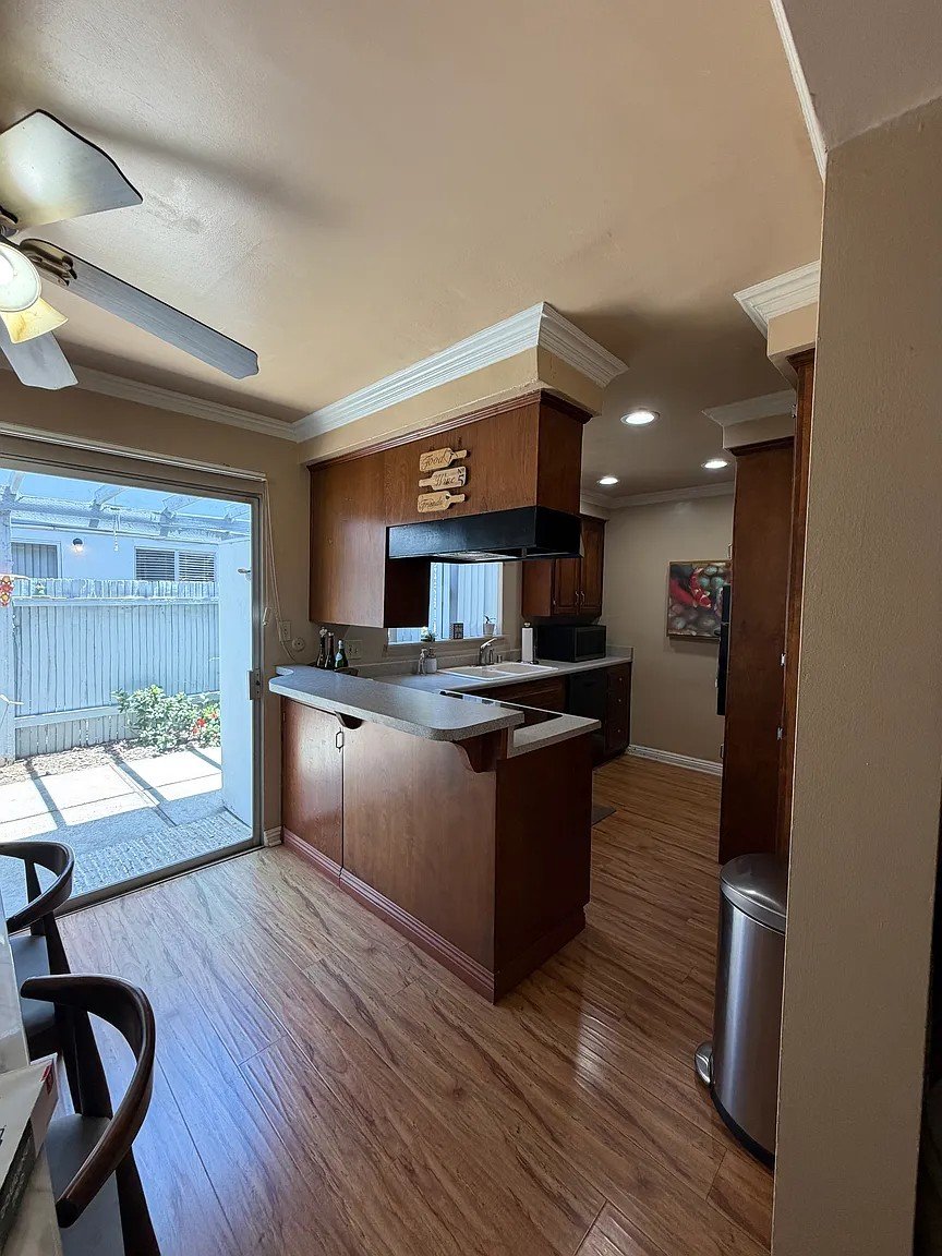 2 Bed, 1.5 Bathroom Property In Fullerton property image
