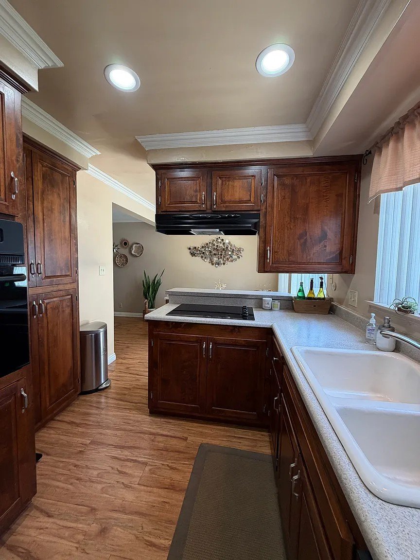 2 Bed, 1.5 Bathroom Property In Fullerton property image