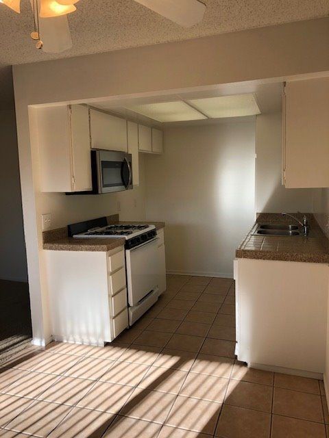 Two bedroom apartment unit close to Linda Lane and Ocean in San Clemente property image